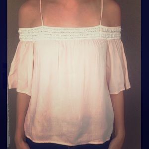 ☀️Light pink off the shoulder blouse